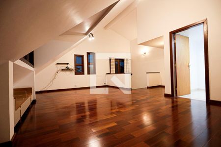 Casa para alugar com 350m², 3 quartos e 2 vagas3º andar - Sala íntima 