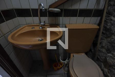 Casa para alugar com 350m², 3 quartos e 2 vagasTérreo - banheiro - detalhes