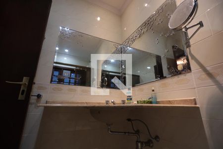 Casa para alugar com 350m², 3 quartos e 2 vagas2º andar - Suíte - banheiro - detalhes