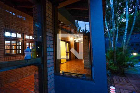 Casa para alugar com 350m², 3 quartos e 2 vagasPiscina / quintal - detalhes
