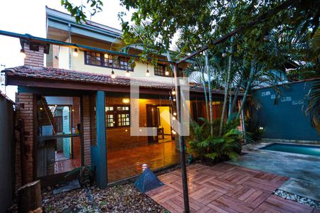 Casa para alugar com 350m², 3 quartos e 2 vagasVista da Piscina / quintal