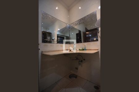 Casa para alugar com 350m², 3 quartos e 2 vagas2º andar - Suíte - banheiro - detalhes