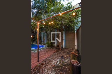 Casa para alugar com 350m², 3 quartos e 2 vagasPiscina / quintal - pé de jabuticaba