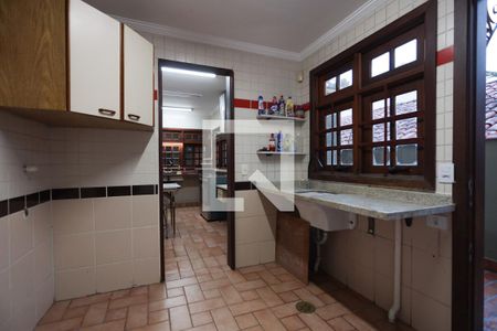 Casa para alugar com 350m², 3 quartos e 2 vagasÁrea de serviço