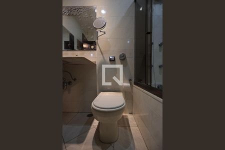 Casa para alugar com 350m², 3 quartos e 2 vagas2º andar - Suíte - banheiro - detalhes