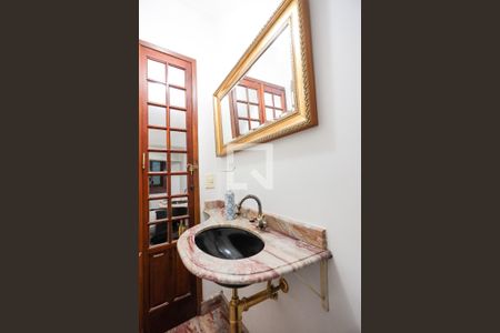 Casa para alugar com 350m², 3 quartos e 2 vagasDetalhes do lavabo