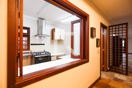 Casa para alugar com 350m², 3 quartos e 2 vagasSala de jantar - detalhes da cozinha americana