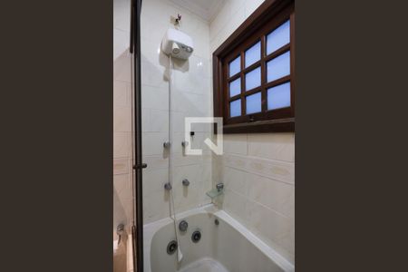 Casa para alugar com 350m², 3 quartos e 2 vagas2º andar - Suíte - banheiro - detalhes