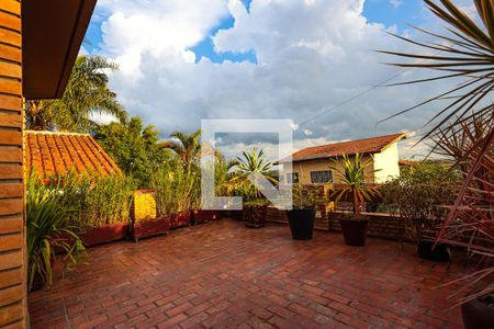 Casa para alugar com 350m², 3 quartos e 2 vagasSacada do 1º andar