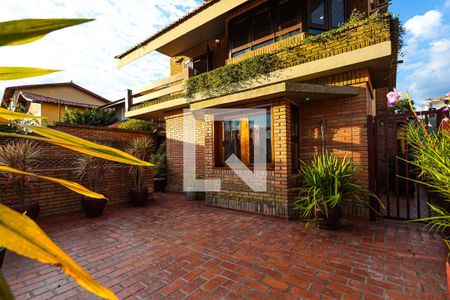 Casa para alugar com 350m², 3 quartos e 2 vagasSacada do 1º andar