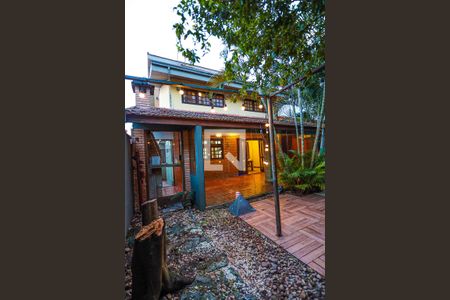 Casa para alugar com 350m², 3 quartos e 2 vagasVista da Piscina / quintal