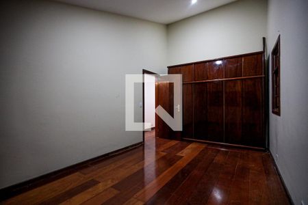 Casa para alugar com 350m², 3 quartos e 2 vagas2º andar - Quarto 3