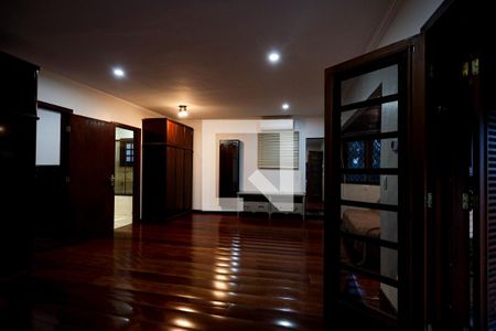 Casa para alugar com 350m², 3 quartos e 2 vagas2º andar - Suíte