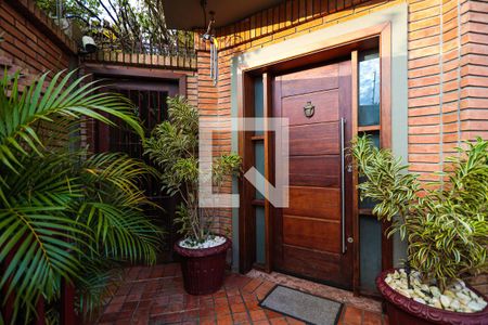 Casa para alugar com 350m², 3 quartos e 2 vagasEntrada da casa pela sala