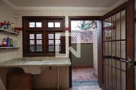 Casa para alugar com 350m², 3 quartos e 2 vagasÁrea de serviço