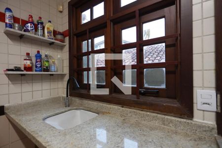 Casa para alugar com 350m², 3 quartos e 2 vagasÁrea de serviço - pia