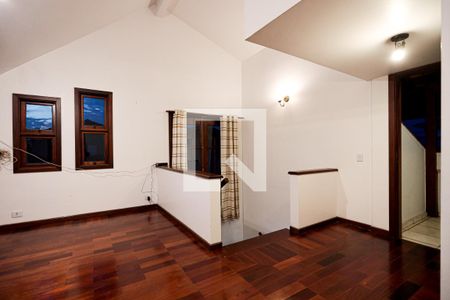 Casa para alugar com 350m², 3 quartos e 2 vagas3º andar - Sala íntima 