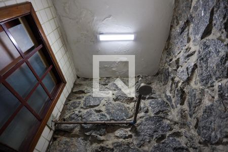 Casa para alugar com 350m², 3 quartos e 2 vagasTérreo - banheiro - detalhes