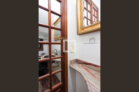Casa para alugar com 350m², 3 quartos e 2 vagasDetalhes do lavabo