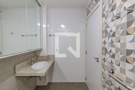 Banheiro de apartamento à venda com 2 quartos, 74m² em Praia de Belas, Porto Alegre