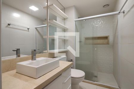Apartamento à venda com 75m², 2 quartos e 1 vaga Apartamento à venda com 75m², 2 quartos e 1 vagaBanheiro Social