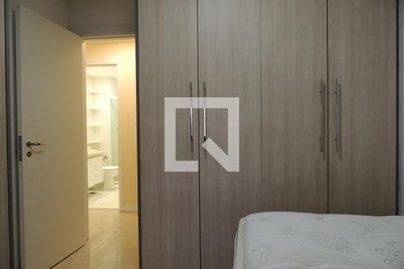 Apartamento à venda com 75m², 2 quartos e 1 vagaQuarto 2 - Armários