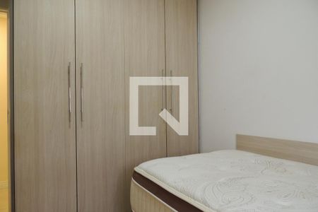 Apartamento à venda com 75m², 2 quartos e 1 vagaQuarto 2 - Armários