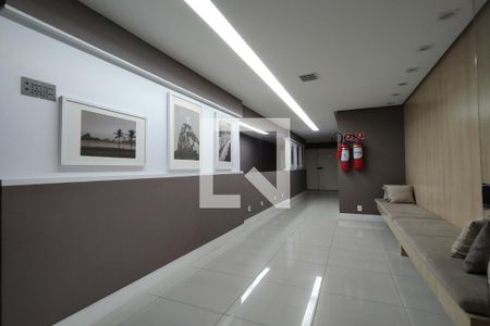 Apartamento à venda com 75m², 2 quartos e 1 vaga Apartamento à venda com 75m², 2 quartos e 1 vagaHall de Entrada