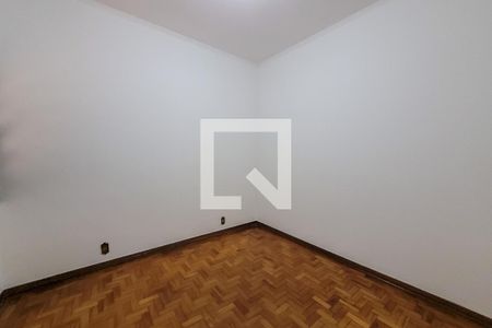 Casa à venda com 212m², 3 quartos e 2 vagasQuarto 1