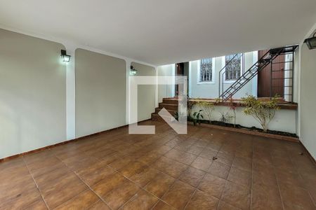 Casa à venda com 212m², 3 quartos e 2 vagasGaragem