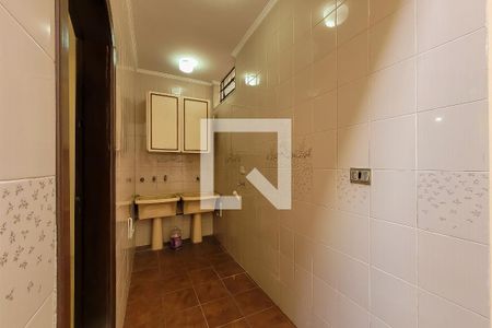 Casa à venda com 212m², 3 quartos e 2 vagasÁrea de Serviço