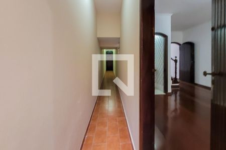 Casa à venda com 212m², 3 quartos e 2 vagasCorredor