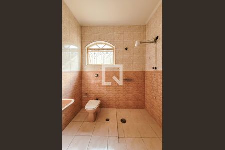 Casa à venda com 212m², 3 quartos e 2 vagasBanheiro Social