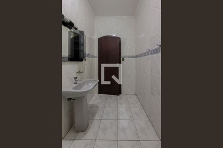 Casa à venda com 212m², 3 quartos e 2 vagasBanheiro da Suíte