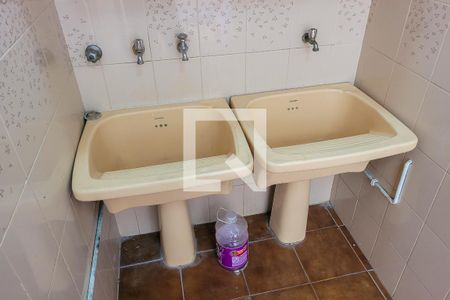 Casa à venda com 212m², 3 quartos e 2 vagasÁrea de Serviço