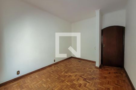 Casa à venda com 212m², 3 quartos e 2 vagasQuarto 2
