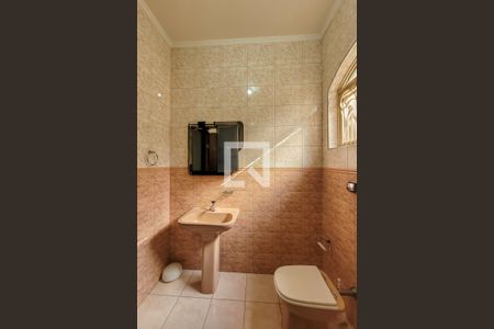 Casa à venda com 212m², 3 quartos e 2 vagasBanheiro Social