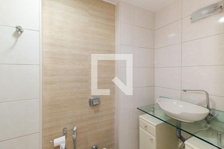 Apartamento à venda com 64m², 2 quartos e 1 vaga Apartamento à venda com 64m², 2 quartos e 1 vagaBanheiro Corredor