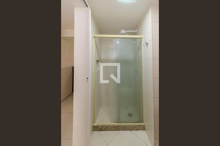 Apartamento à venda com 64m², 2 quartos e 1 vaga Apartamento à venda com 64m², 2 quartos e 1 vagaBanheiro Corredor