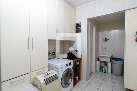 Casa à venda com 116m², 3 quartos e 2 vagasÁrea de Serviço