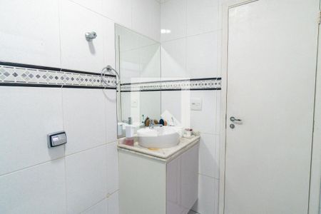 Casa à venda com 116m², 3 quartos e 2 vagasBanheiro