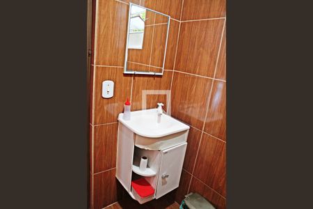 Casa à venda com 202m², 2 quartos e 2 vagasBanheiro