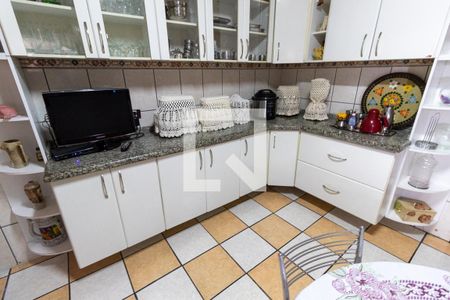 Casa à venda com 428m², 7 quartos e 4 vagasCozinha - Armários