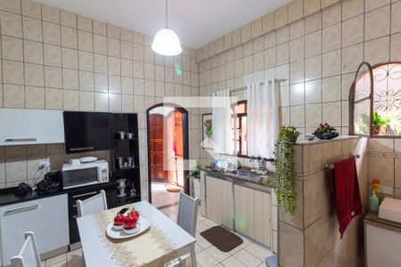 Casa à venda com 428m², 7 quartos e 4 vagasCozinha 2