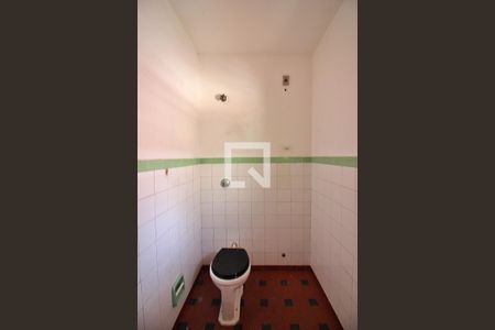 Casa para alugar com 350m², 2 quartos e 4 vagasBanheiro do Salão de Festas 