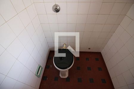 Banheiro do Salão de Festas  de casa para alugar com 2 quartos, 350m² em Taboão, São Bernardo do Campo