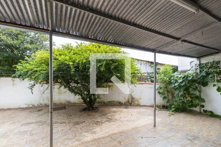 Casa à venda com 233m², 4 quartos e 2 vagas Casa à venda com 233m², 4 quartos e 2 vagasPiso inferior - Vista do quarto