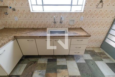 Casa à venda com 233m², 4 quartos e 2 vagas Casa à venda com 233m², 4 quartos e 2 vagasCozinha