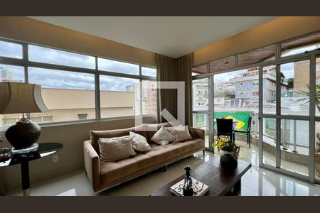 Sala  de apartamento à venda com 3 quartos, 110m² em Santo Antônio, Belo Horizonte