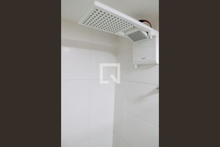 Banheiro de kitnet/studio para alugar com 1 quarto, 26m² em Centro, São Paulo